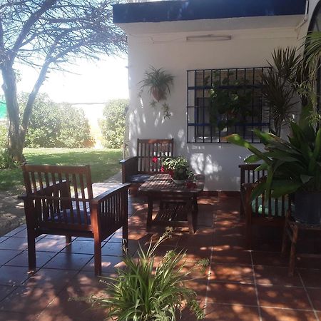 Finca Las Dunas: Beachfront Chalets with Jacuzzis Rota Exterior photo