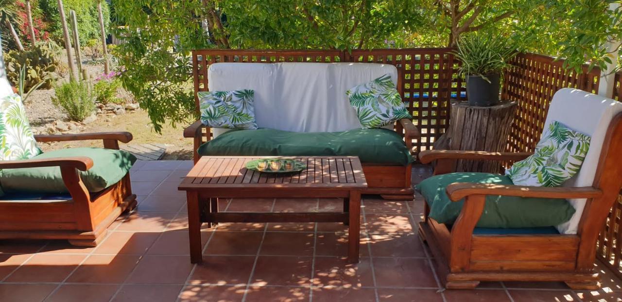 Finca Las Dunas: Beachfront Chalets with Jacuzzis Rota Exterior photo