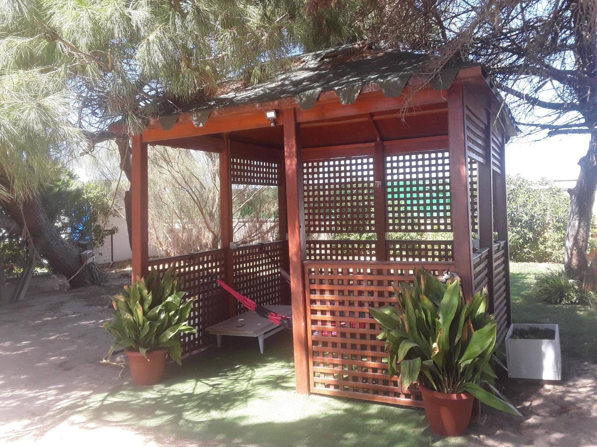 Finca Las Dunas: Beachfront Chalets with Jacuzzis Rota Exterior photo